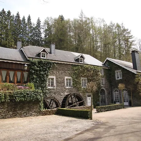 Magnificent Manor In With Sauna