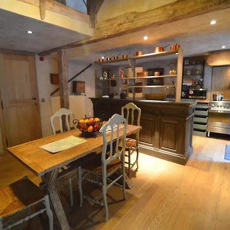 Magnificent Manor In With Sauna *